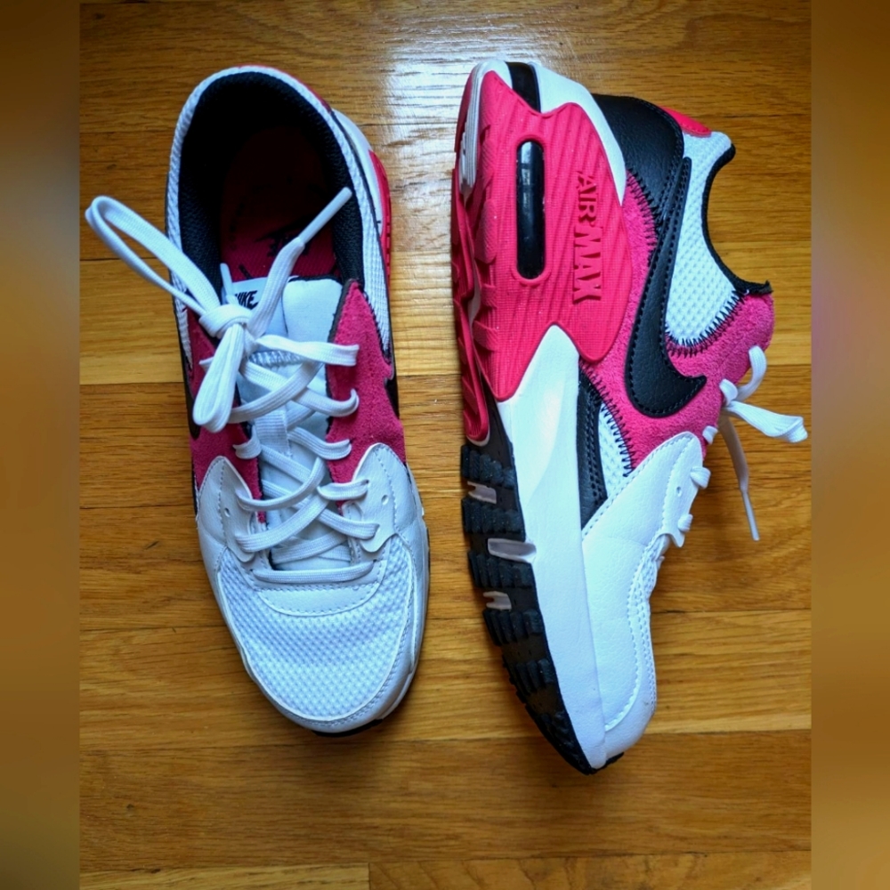 Women's Nike Air Max Size 7.5